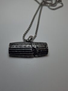 گردنبند منشور کوروش بزرگ