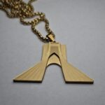 گردنبند طلایی برج آزادی