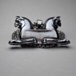 گردنبند شیردال برجسته